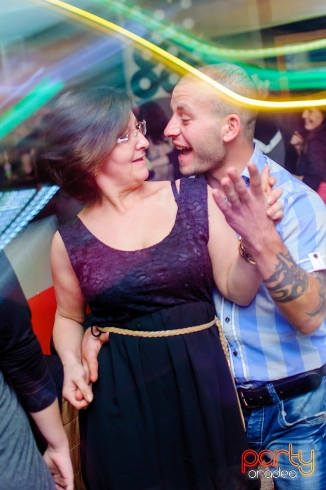 Distracţie alături de Dj Faith,