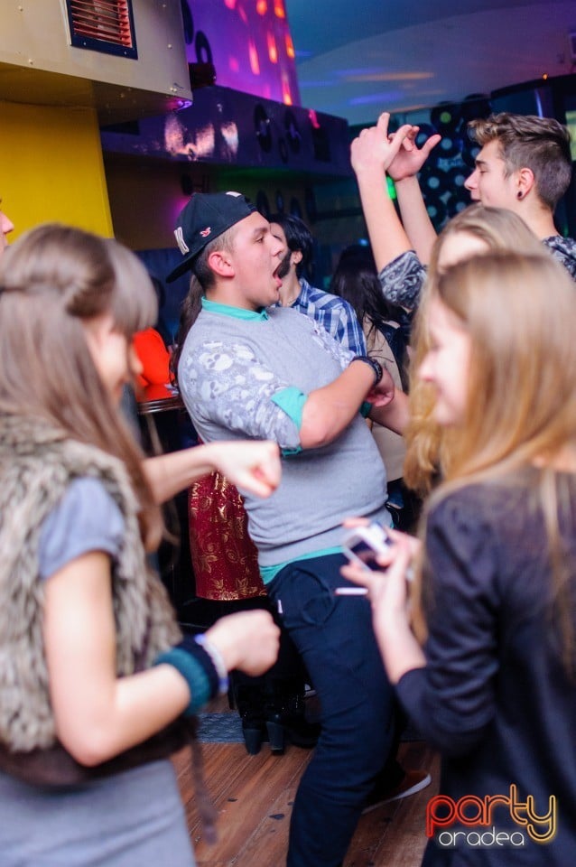 Distracţie alături de Dj Faith,