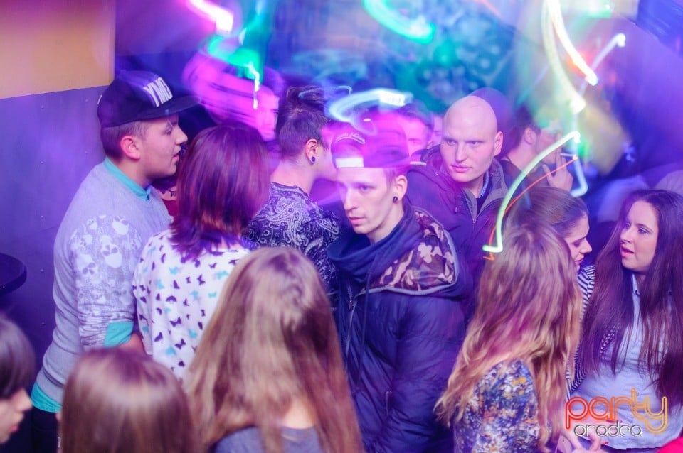 Distracţie alături de Dj Faith,