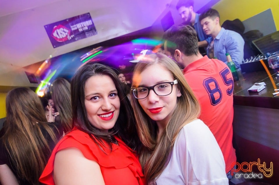 Distracţie alături de Sooker,