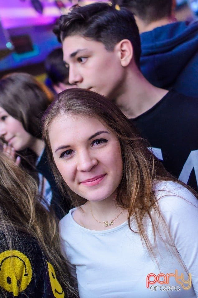 Distracţie alături de Sooker,