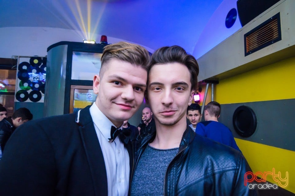 Distracţie alături de Sooker,