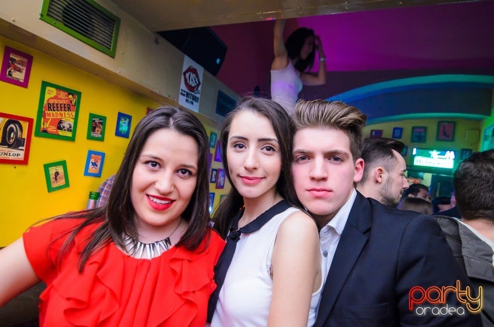Distracţie alături de Sooker,