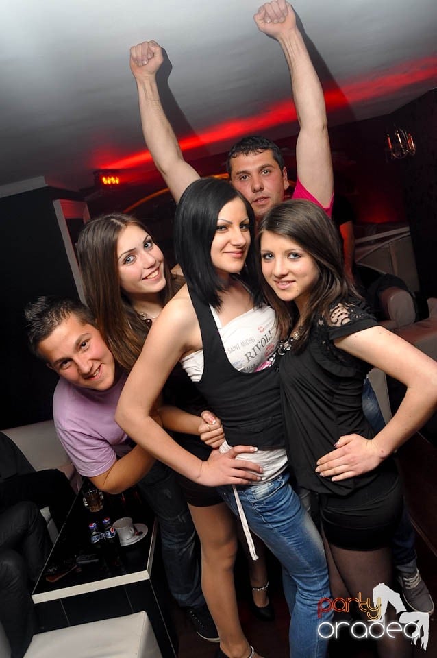 Distracţie cu Dessert Band în Atti's,
