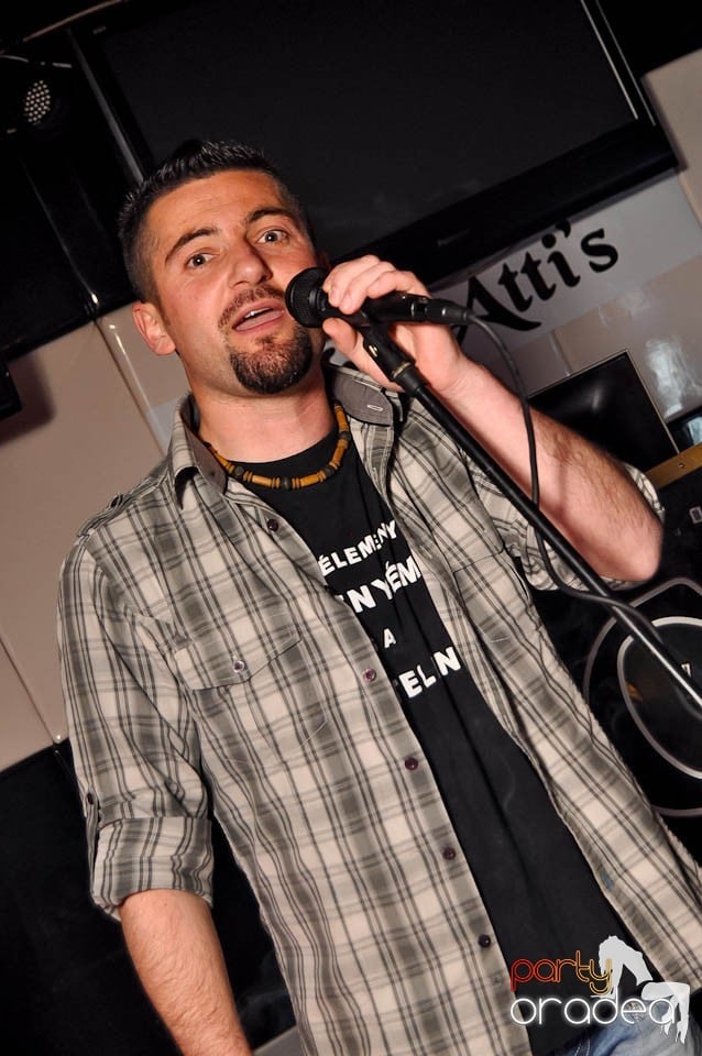 Distracţie cu Dessert Band în Atti's,