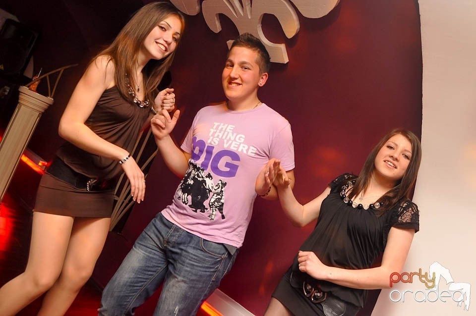 Distracţie cu Dessert Band în Atti's,