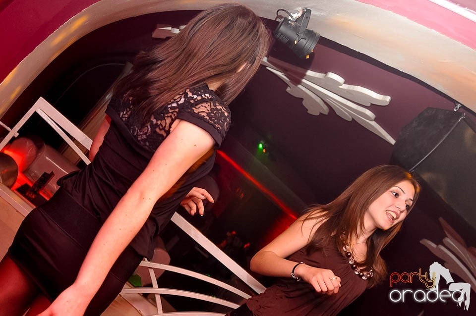 Distracţie cu Dessert Band în Atti's,