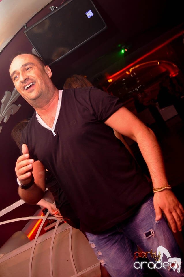 Distracţie cu Dessert Band în Atti's,