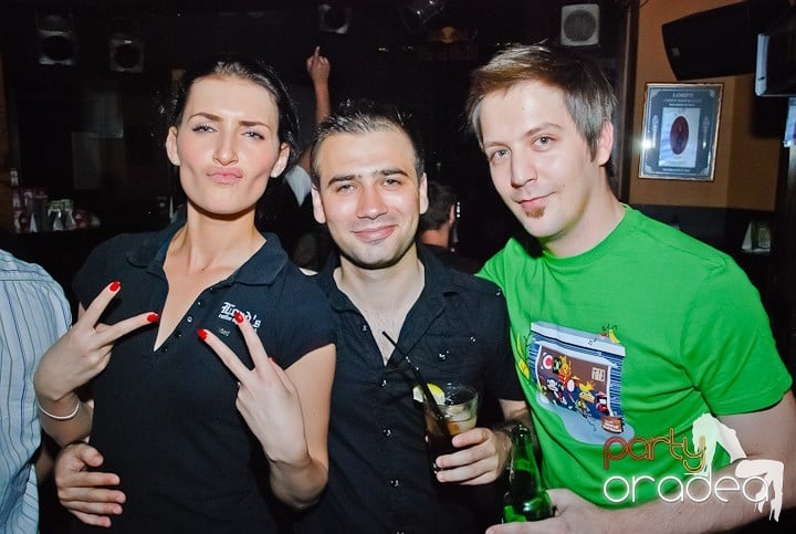 Distracţie fără limite în Lord's, Lord's Pub