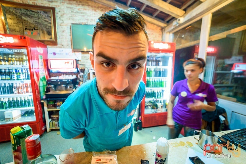 Distracţie în Bodega, Bodega