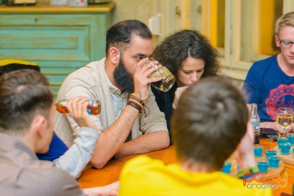 Distracţie în Bodega, Bodega