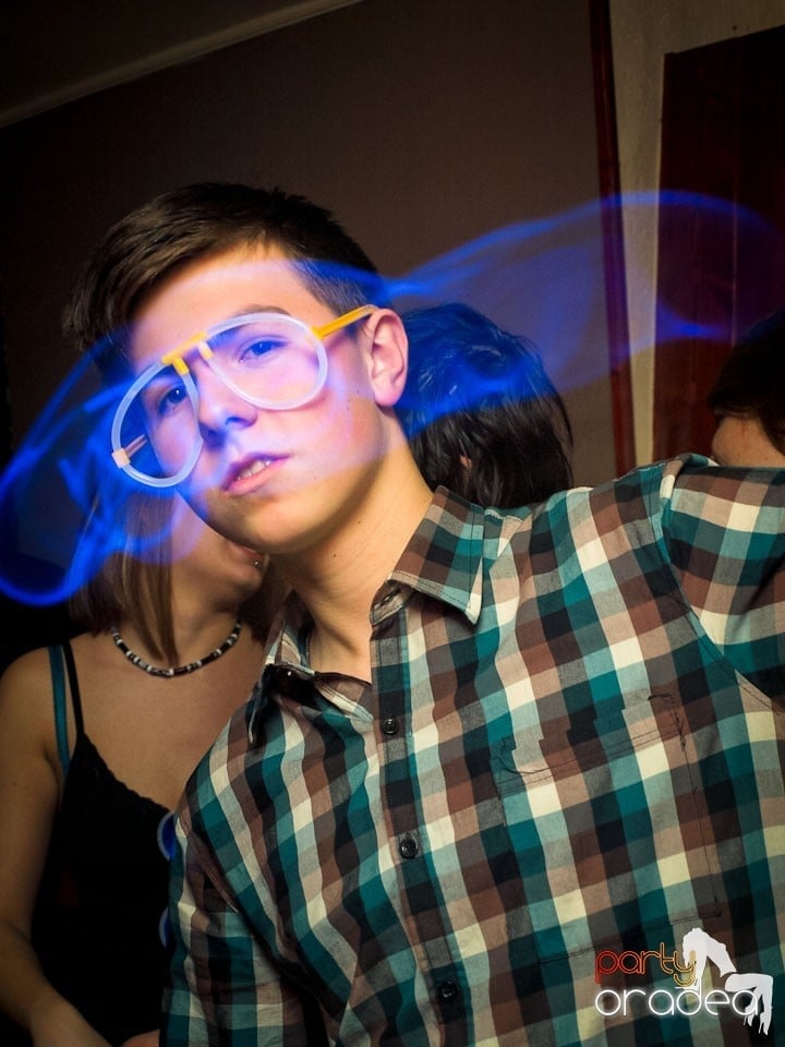 Distracţie în Chanson Café, 