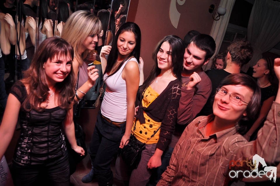 Distracţie în Chanson, 