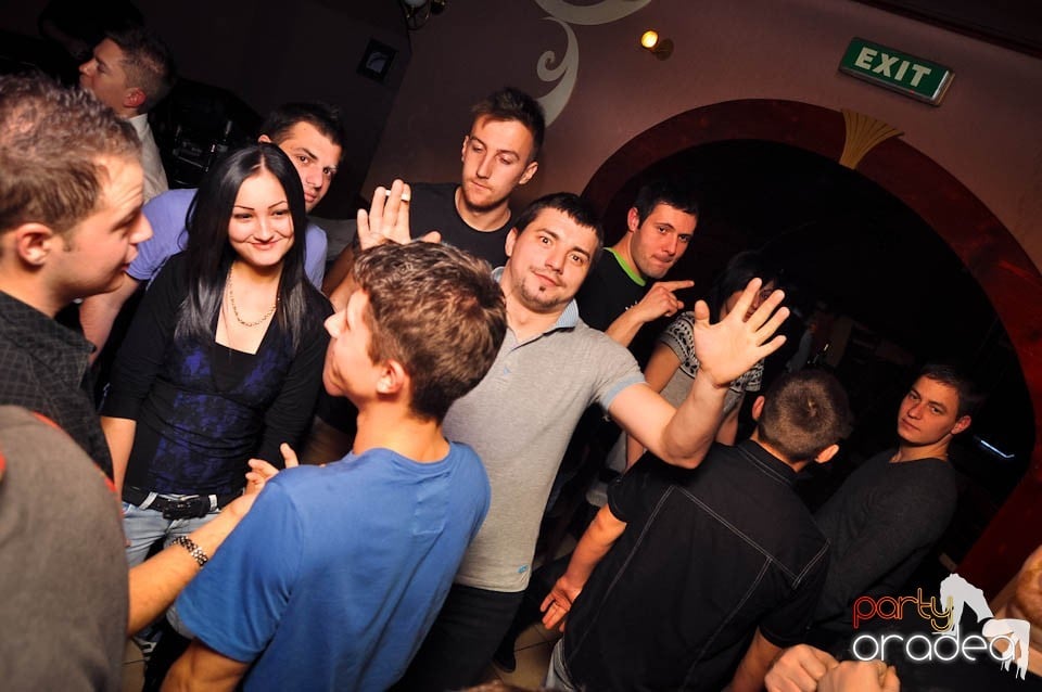 Distracţie în Chanson, 