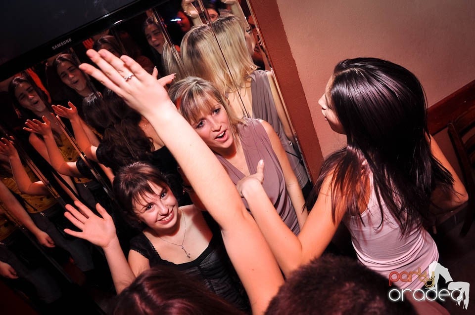 Distracţie în Chanson, 