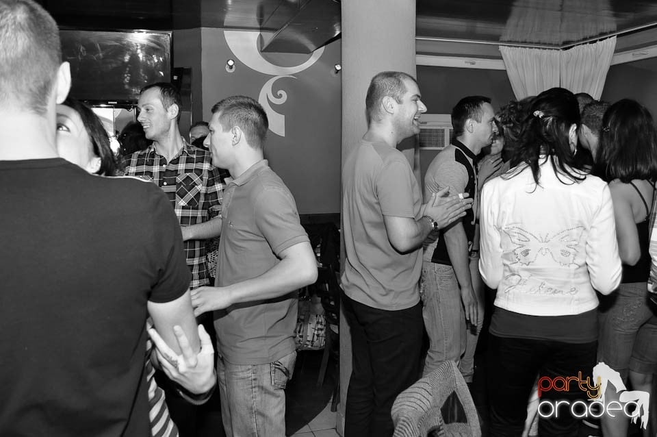 Distracţie în Chanson, 