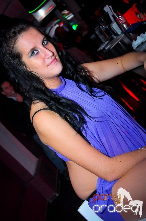 Distracţie în Club Atti's, 