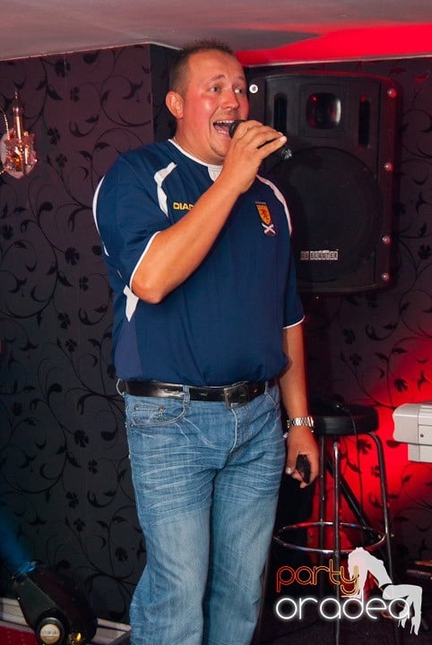 Distracţie în Club Atti's, 