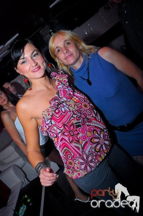 Distracţie în Club Atti's, 