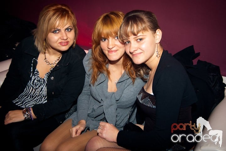 Distracţie în Club Atti's, 