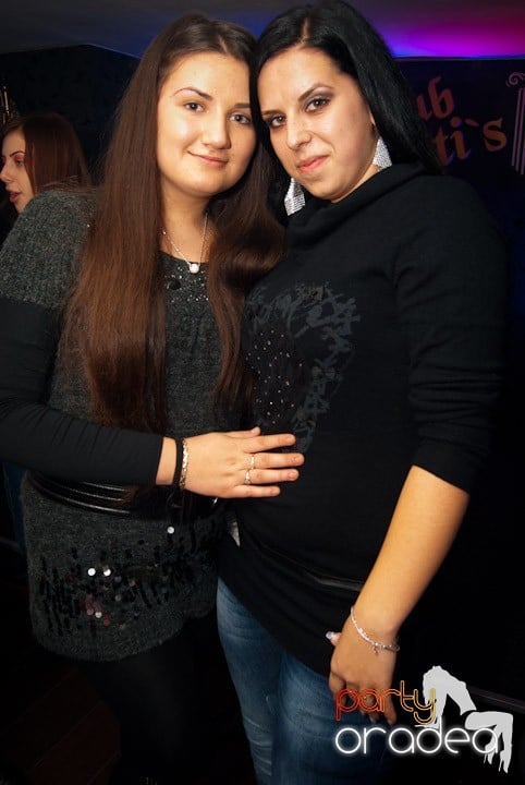 Distracţie în Club Atti's, 