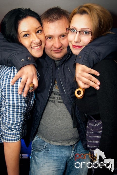 Distracţie în Club Atti's, 