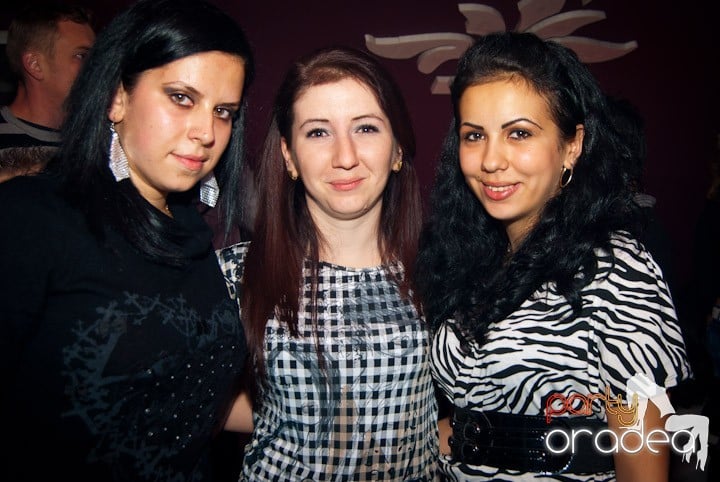 Distracţie în Club Atti's, 