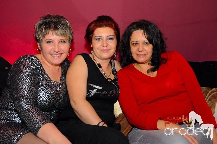 Distracţie în Club Atti's, 