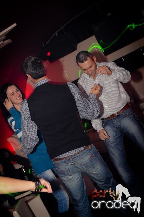 Distracţie în Club Atti's, 