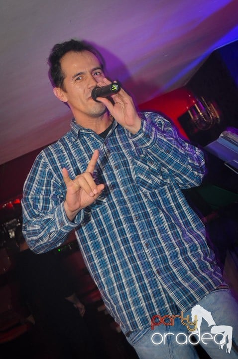 Distracţie în Club Atti's, 