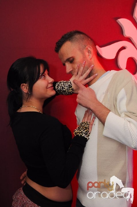 Distracţie în Club Atti's, 