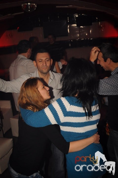 Distracţie în Club Atti's, 