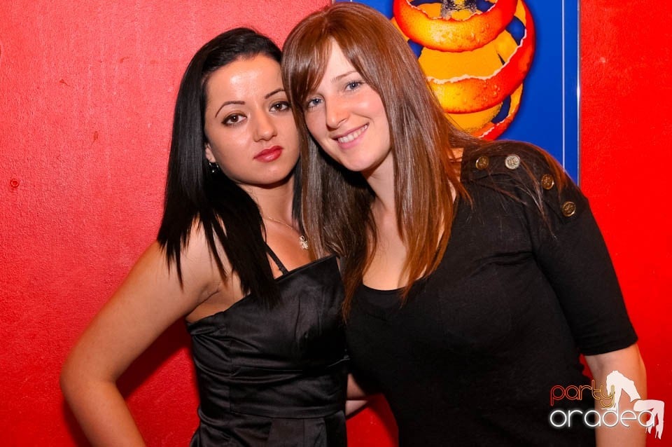 Distracţie în Club Downtown, 