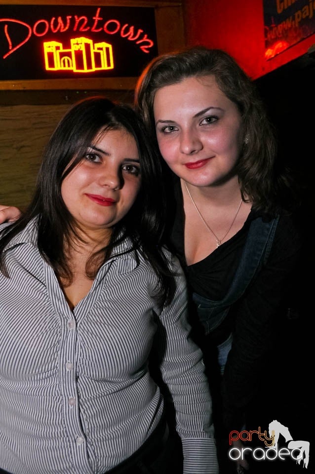 Distracţie în Club Downtown, 