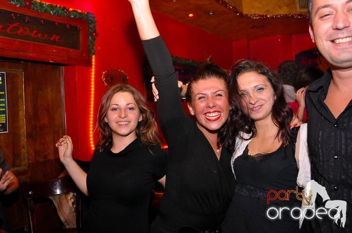 Distracţie în Club Downtown, 