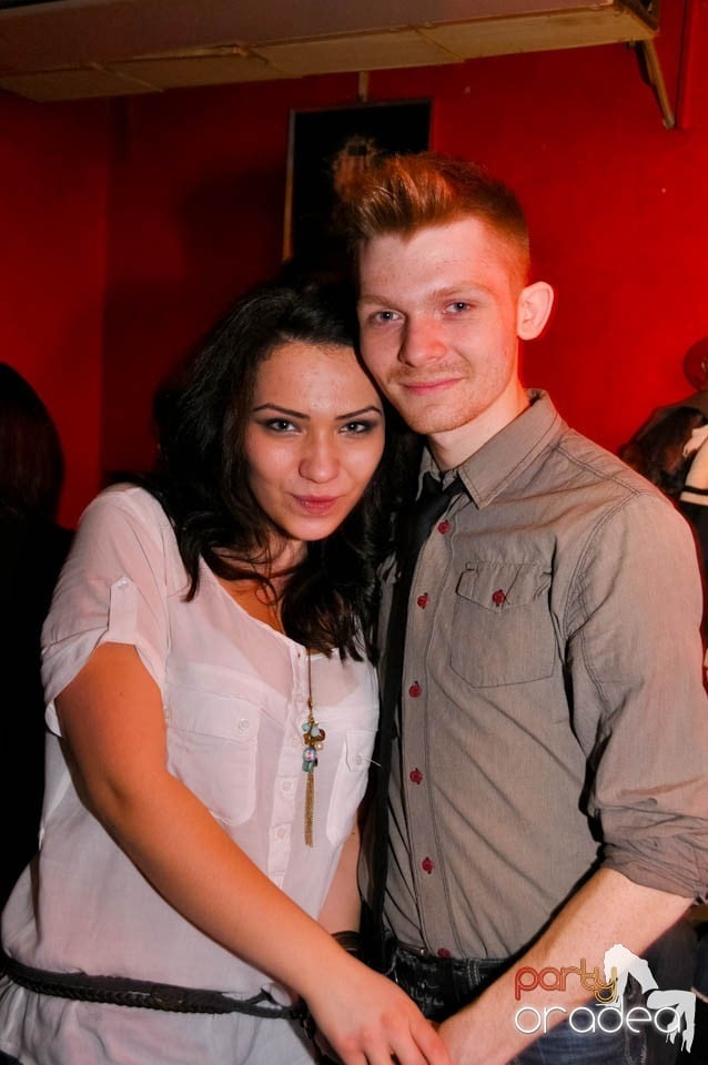 Distracţie în Club Downtown, 