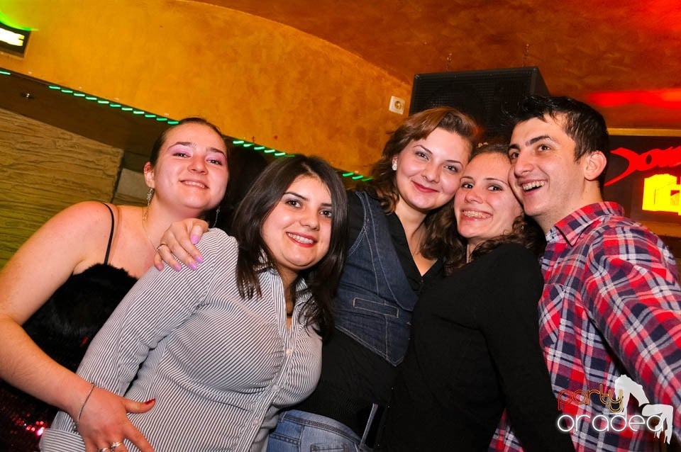 Distracţie în Club Downtown, 