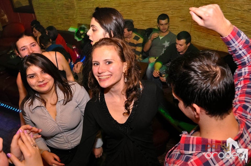 Distracţie în Club Downtown, 