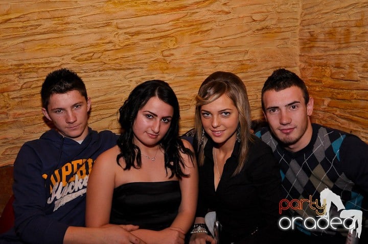 Distracţie în Club Downtown, 