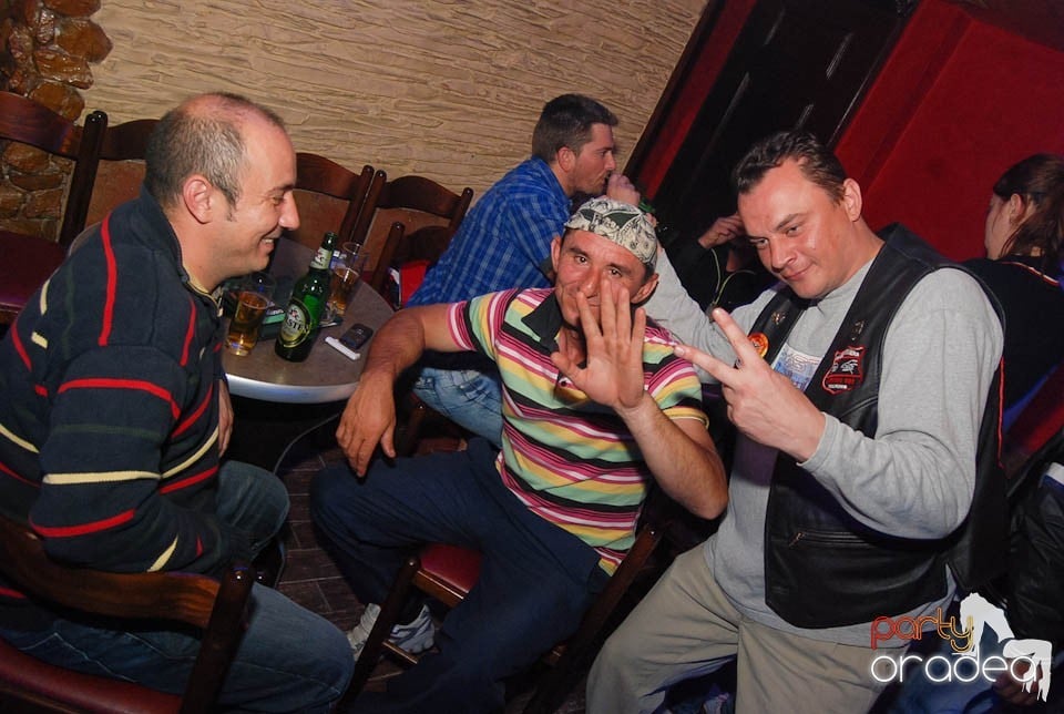 Distracţie în Club Downtown, 