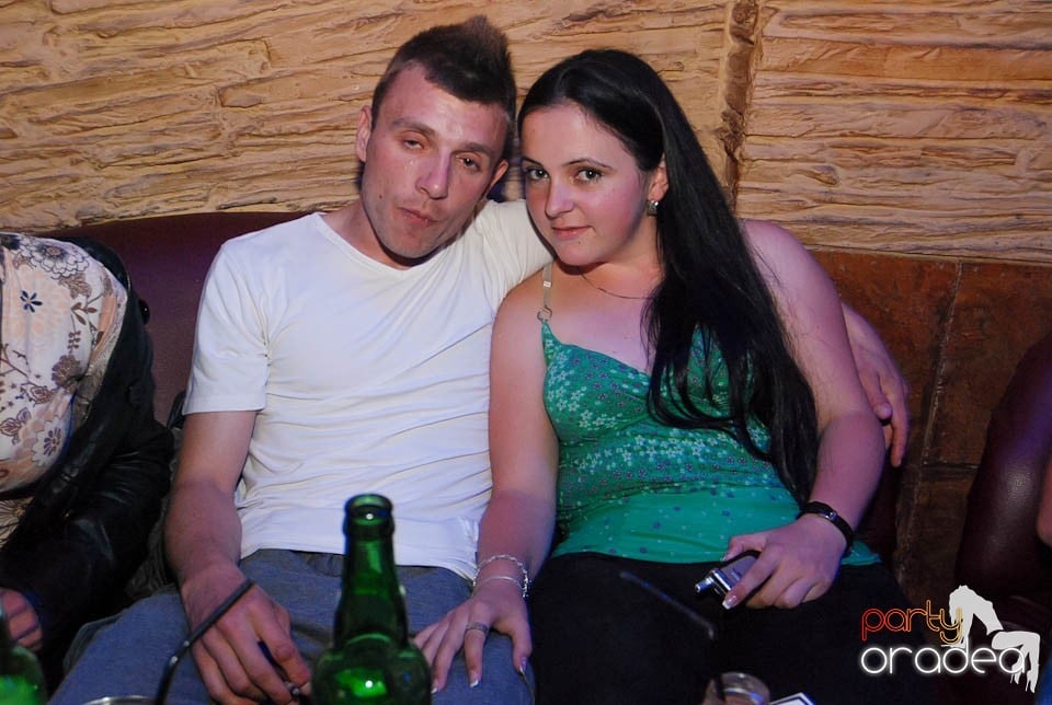 Distracţie în Club Downtown, 