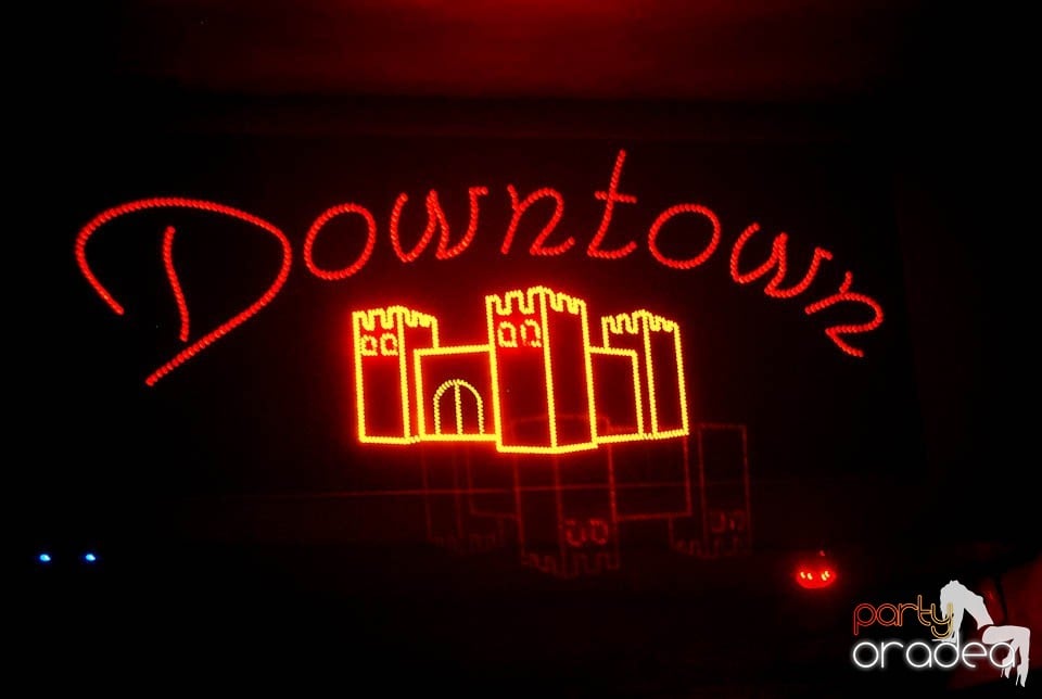 Distracţie în Club Downtown, 