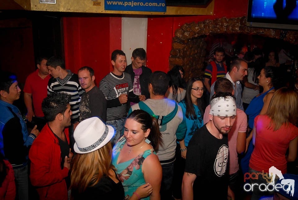 Distracţie în Club Downtown, 