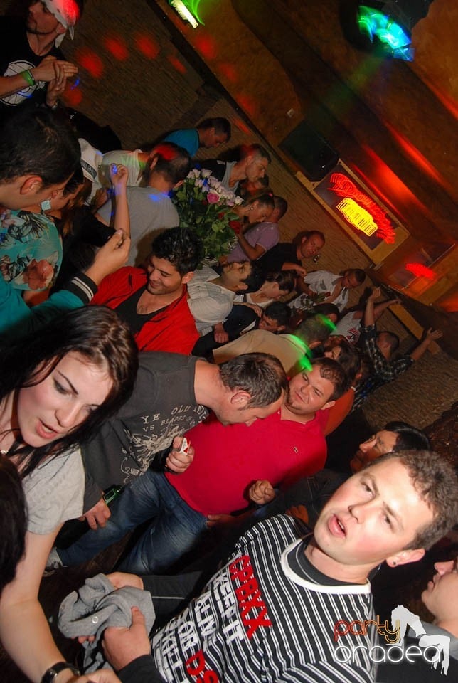 Distracţie în Club Downtown, 