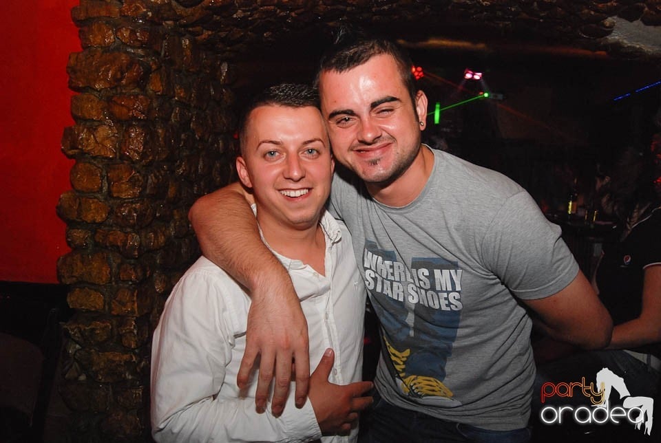 Distracţie în Club Downtown, 