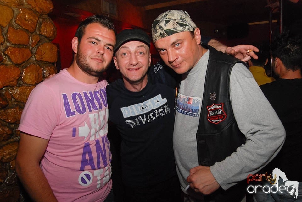 Distracţie în Club Downtown, 