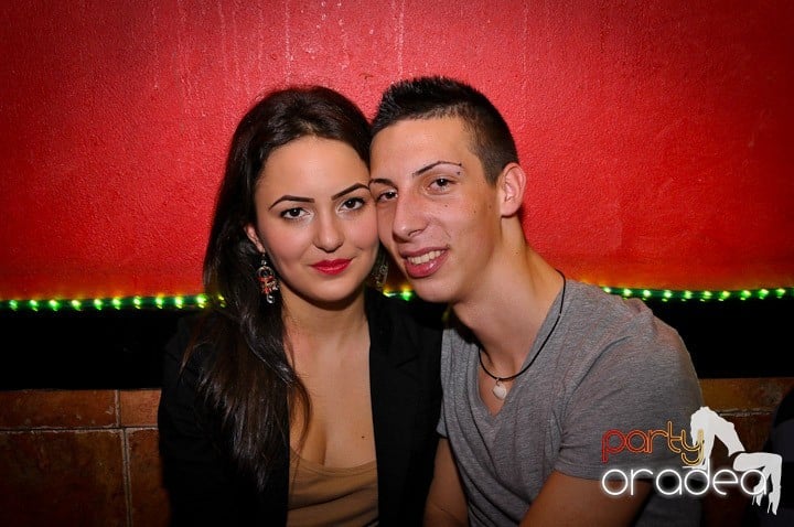 Distracţie în Club Downtown, 