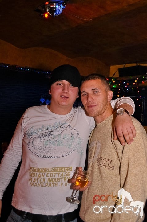Distracţie în Club Downtown, 