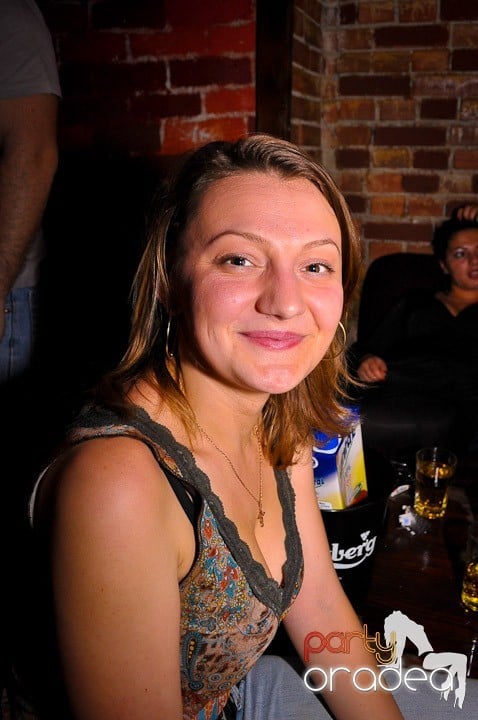 Distracţie în Club Escape, 