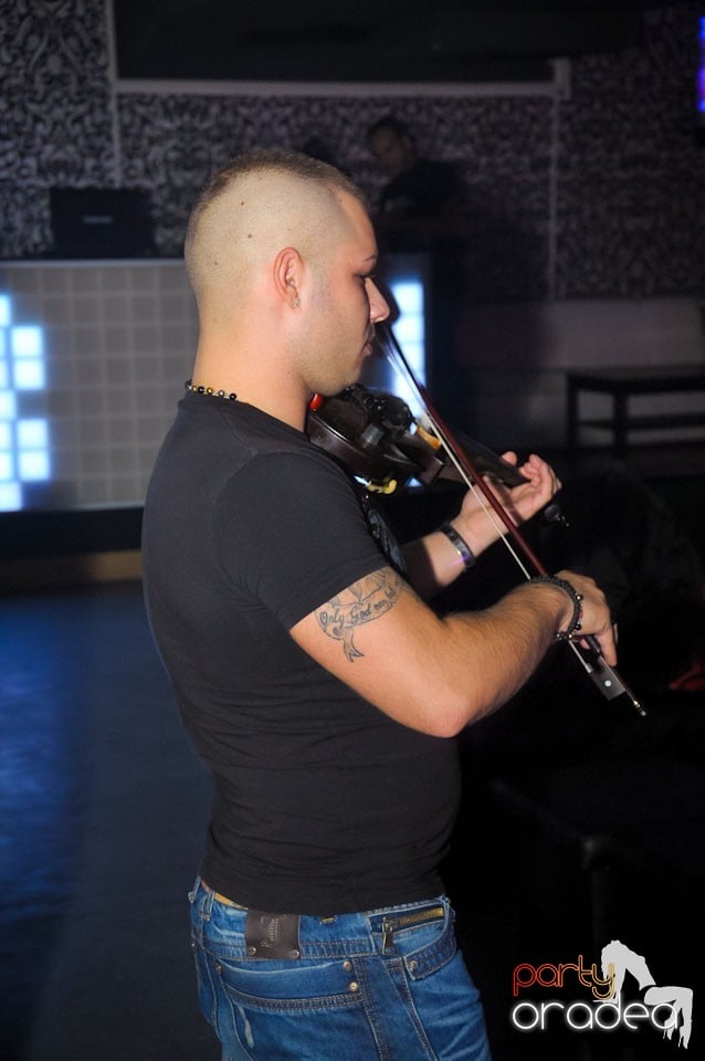 Distracţie în Club Life, 